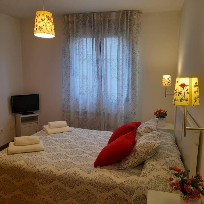 Precioso Apartamento A Pie De Montanas Y Playas Carrena de Cabrales Esterno foto